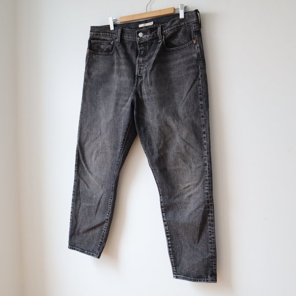 Levi's Women's Gray Jeans (Wedgie) - Picture 2 of 10